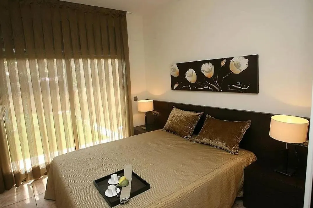 בית נופש הוילה Chalet En La Urbanizacion Mirador De סאלו ספרד