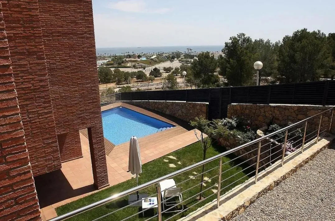 הוילה Chalet En La Urbanizacion Mirador De סאלו בית נופש