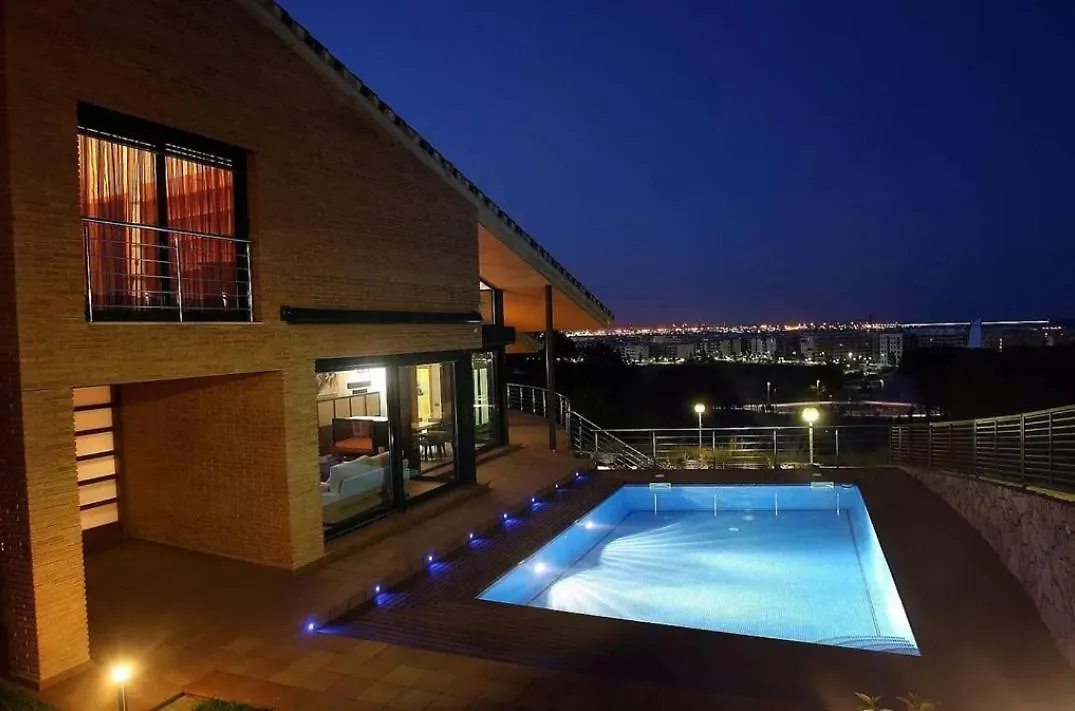 Chalet En La Urbanizacion Mirador De Salou contacts